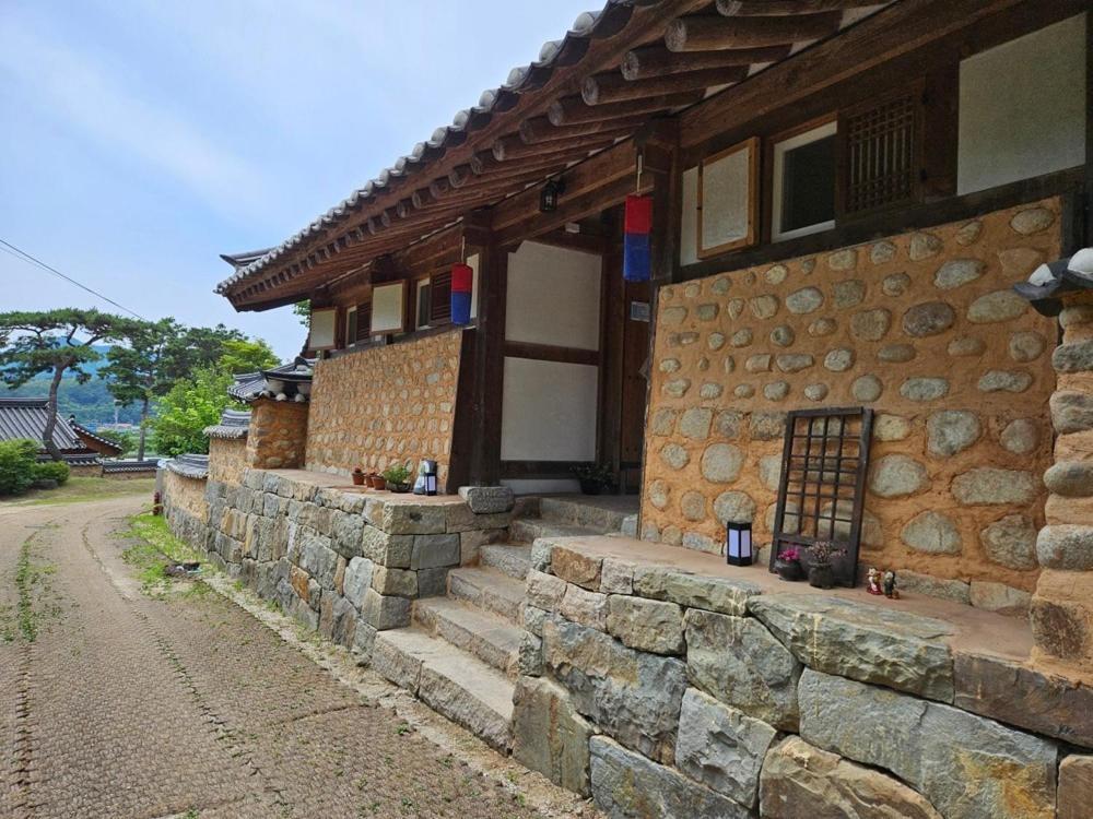 Hamyang Namgye Ilodang Hanok Stay חדר תמונה