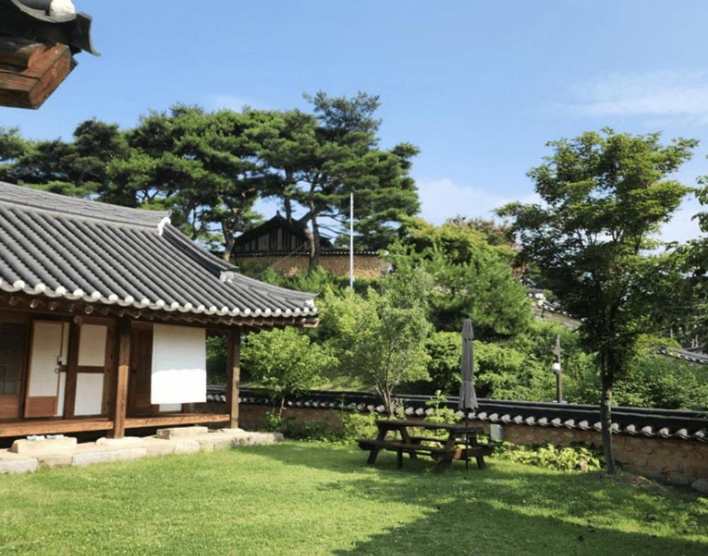 Hamyang Namgye Ilodang Hanok Stay חדר תמונה