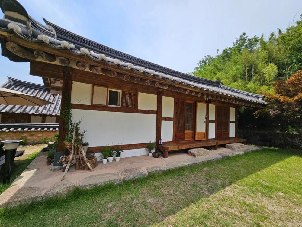 Hamyang Namgye Ilodang Hanok Stay חדר תמונה