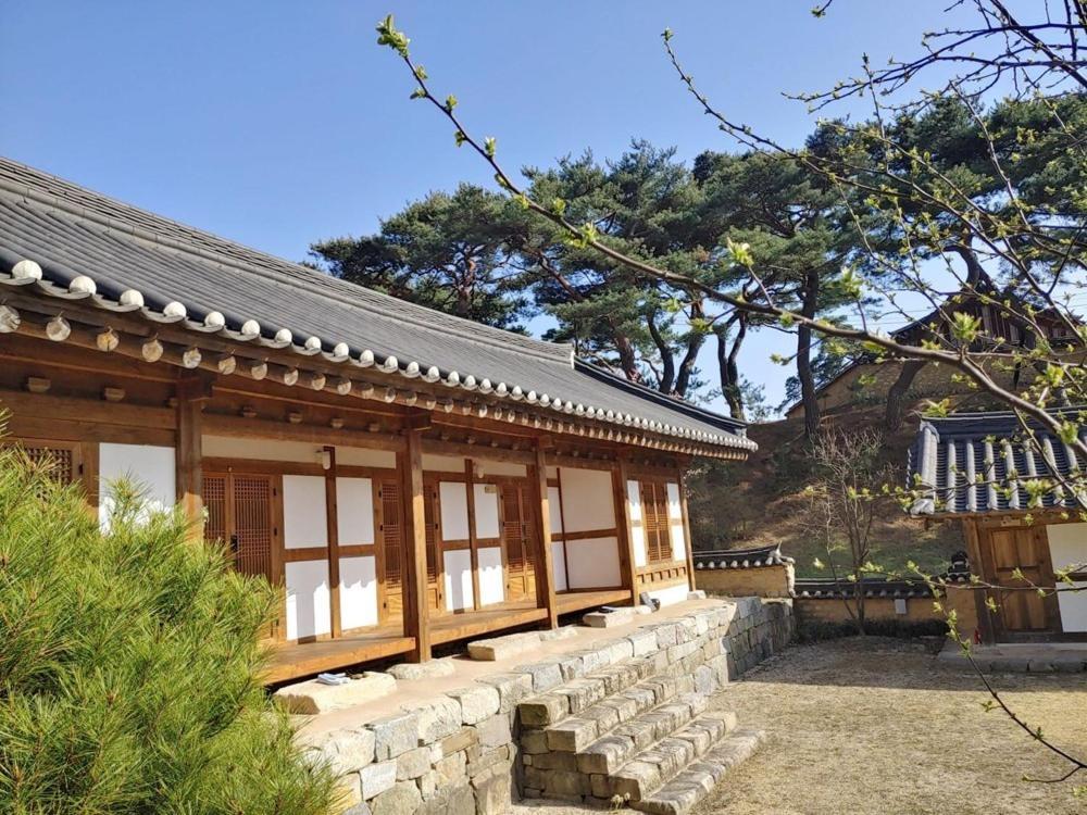 Hamyang Namgye Ilodang Hanok Stay חדר תמונה