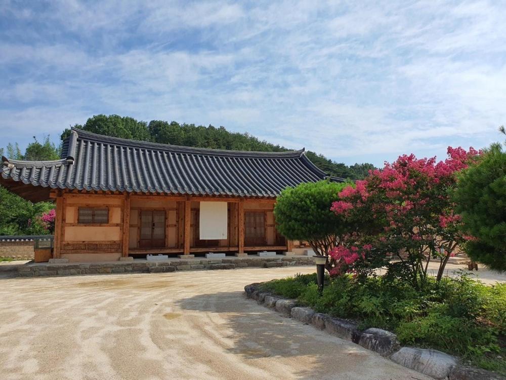 Hamyang Namgye Ilodang Hanok Stay חדר תמונה