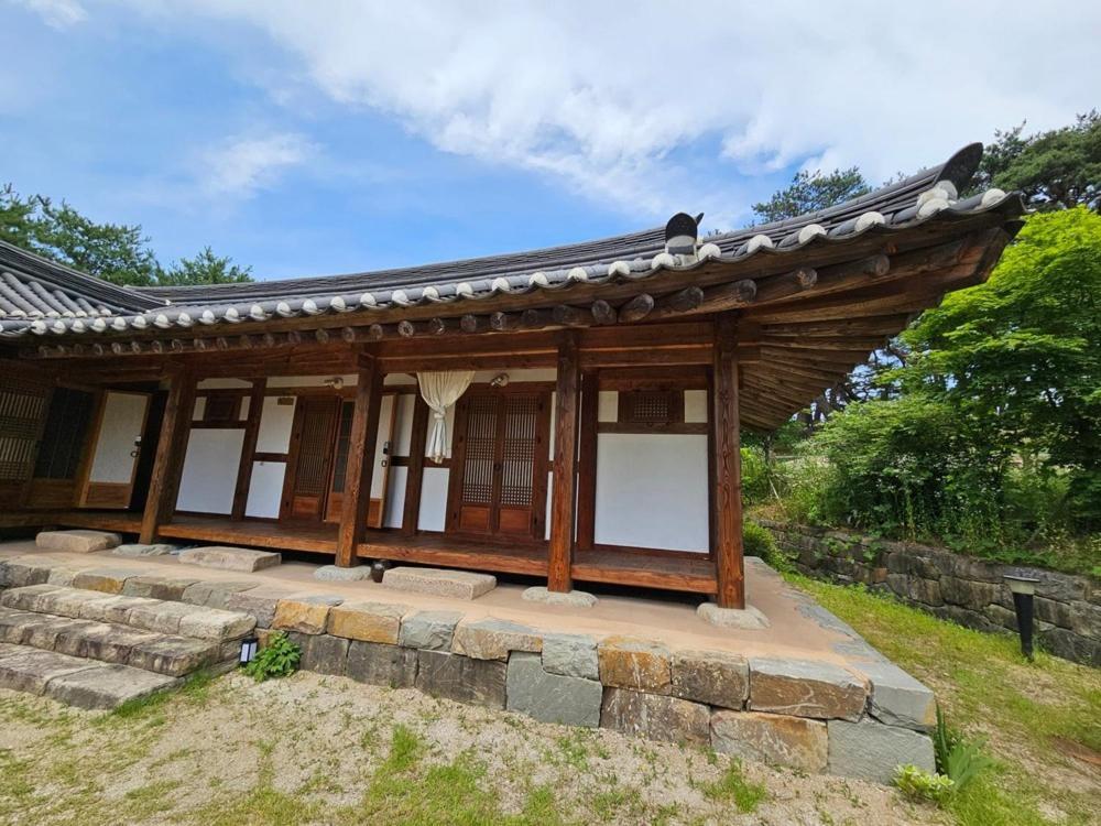 Hamyang Namgye Ilodang Hanok Stay חדר תמונה