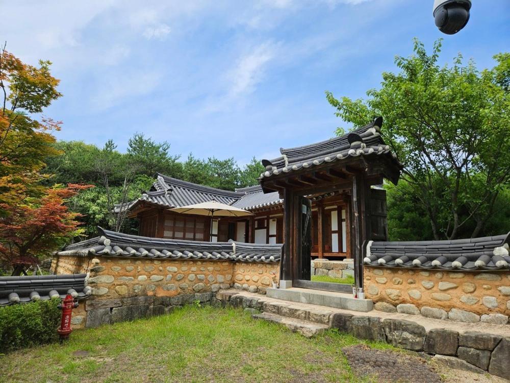 Hamyang Namgye Ilodang Hanok Stay חדר תמונה