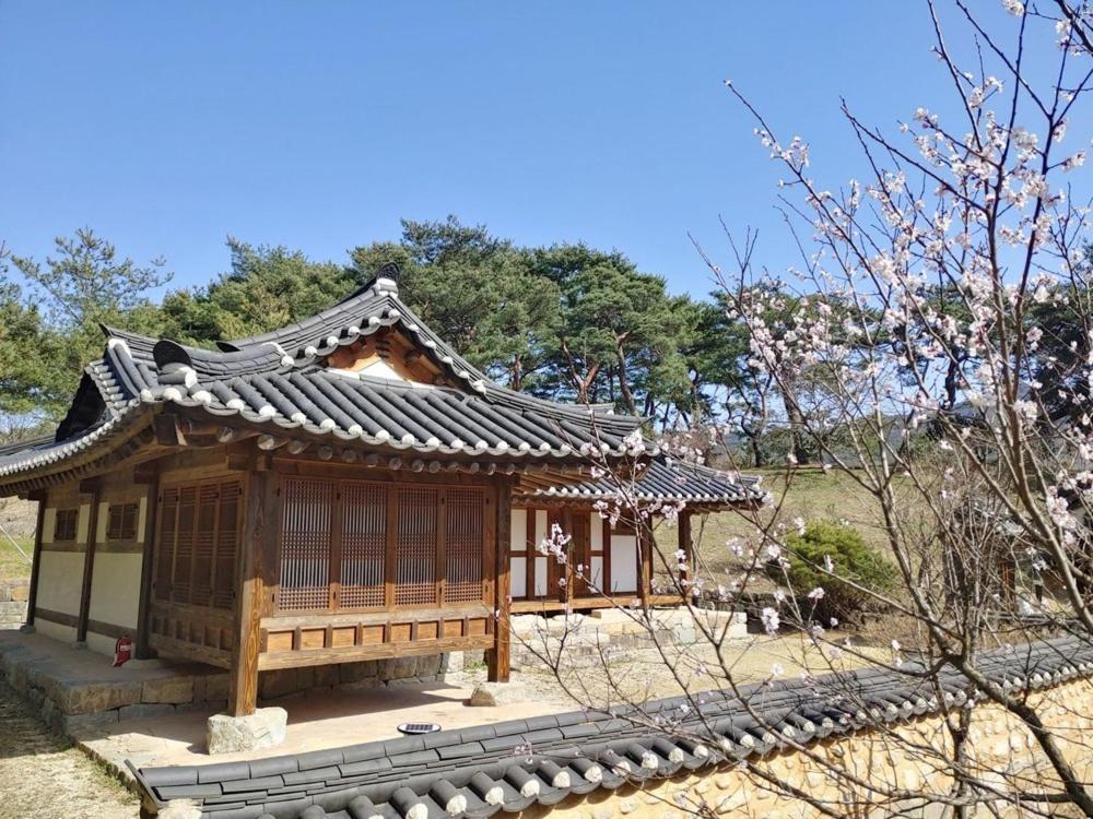 Hamyang Namgye Ilodang Hanok Stay חדר תמונה