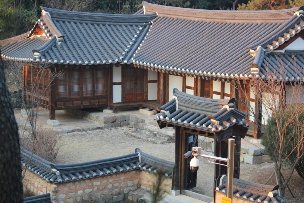 Hamyang Namgye Ilodang Hanok Stay חדר תמונה