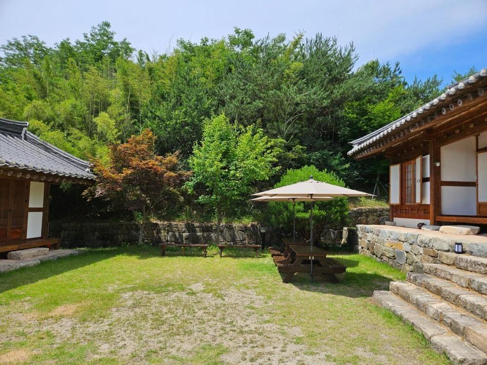 Hamyang Namgye Ilodang Hanok Stay חדר תמונה